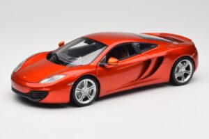 McLaren MP4-12C Orange Metallic Minichamps 1:18 110133020 Kov