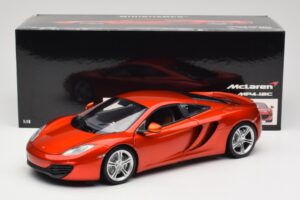 McLaren MP4-12C Orange Metallic Minichamps 1:18 110133020 Kov – obrázok 8 z 8