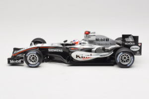 McLaren MP4-20 Mercedes #9 K. Raikkonen F1 2005 Minichamps 1:18 B66962337 Kov – obrázok 3 z 6