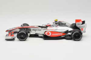 McLaren MP4-24 Mercedes #2 H. Kovalainen F1 2009 Dealer Edition Minichamps 1:18 B66960041 Kov – obrázok 3 z 7