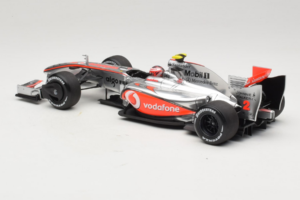 McLaren MP4-24 Mercedes #2 H. Kovalainen F1 2009 Dealer Edition Minichamps 1:18 B66960041 Kov – obrázok 5 z 7