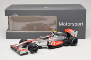 McLaren MP4-24 Mercedes #2 H. Kovalainen F1 2009 Dealer Edition Minichamps 1:18 B66960041 Kov – obrázok 7 z 7