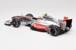 McLaren MP4-24 Mercedes #2 H. Kovalainen F1 2009 Minichamps 1:18 503091802 Kov – obrázok 5 z 7