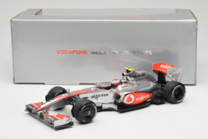 McLaren MP4-24 Mercedes #2 H. Kovalainen F1 2009 Minichamps 1:18 503091802 Kov – obrázok 7 z 7