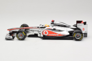 McLaren MP4-26 Mercedes #3 L. Hamilton Vodafone McLaren F1 2011 Minichamps 1:18 530111803 Kov – obrázok 3 z 7