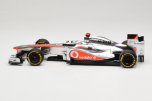 McLaren MP4-27 Mercedes #3 J. Button Vodafone McLaren Showcar F1 2012 Minichamps 1:18 530121873 Kov – obrázok 3 z 7