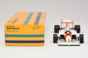 McLaren MP4/4 Honda #12 A. Senna Marlboro McLaren F1 World Champion 1988 Minichamps 1:18 540881812 Kov – obrázok 6 z 7