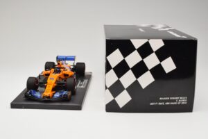 McLaren MCL33 Renault #14 F. Alonso Last F1 Race Abu Dhabi GP 2018 Minichamps 1:18 537183914 Kov – obrázok 6 z 6