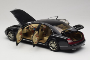 Maybach 57S Čierny AUTOart 1:18 76156 Kov – obrázok 5 z 7