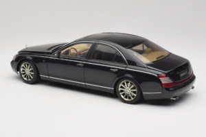 Maybach 57S Čierny AUTOart 1:18 76156 Kov – obrázok 6 z 7