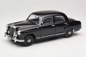 Mercedes 180 W120 Ponton Čierny Revell 1:18 08973 Kov