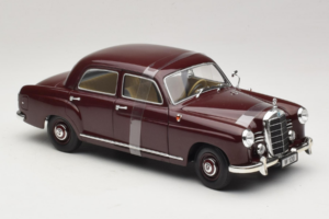 Mercedes 180 Ponton Tmavočervený Revell 1:18 08876 Kov – obrázok 4 z 6