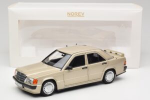 Mercedes 190E W201 2.3-16 Smoke Silver Metallic Norev 1:18 183831 Kov – obrázok 8 z 8