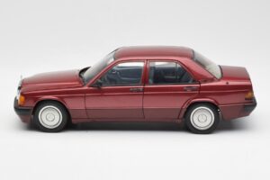 Mercedes 190E W201 2.0 Červený Dealer Edition AUTOart 1:18 B66040383 Kov – obrázok 4 z 8