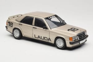 Mercedes 190E 2.3-16 W201 #1 N. Lauda Race of Champions Nurburgring 1984 AUTOart 1:18 88431 Kov – obrázok 6 z 8