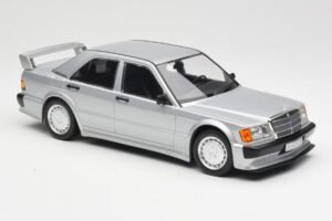 Mercedes 190E 2.5-16 EVO 1 W201 Strieborný Minichamps 1:18 155036001 Kov – obrázok 4 z 6