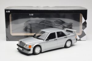 Mercedes 190E 2.5-16 EVO 1 W201 Strieborný Minichamps 1:18 155036001 Kov – obrázok 6 z 6