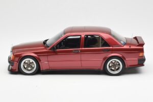 Mercedes 190E 2.5-16 W201 RAUH-Welt Republik Červený Otto 1:18 OT1083 Živica – obrázok 3 z 6