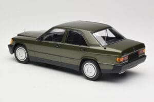 Mercedes 190E W201 Zelený Metalíza Minichamps 1:18 155037001 Kov – obrázok 5 z 6