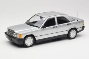 Mercedes 190E W201 Strieborný Minichamps 1:18 155037004 Kov