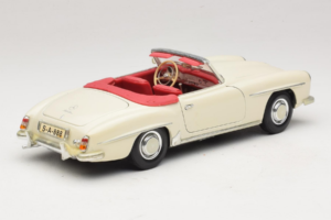 Mercedes 190SL Biely Maisto 1:18 50274 Kov – obrázok 3 z 8