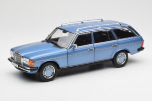 Mercedes 200 S123 T-Model Diamond Modrý Edícia Dealer Norev 1:18 B66040671 Kov