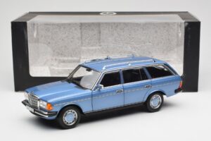 Mercedes 200 S123 T-Model Diamond Modrý Edícia Dealer Norev 1:18 B66040671 Kov – obrázok 8 z 8