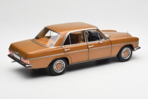 Mercedes 200 W115 Bycane Zlatý Edícia Dealer Norev 1:18 B66040665 Kov – obrázok 3 z 8