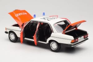 Mercedes 200 W123 Sanitka Biely Norev 1:18 183834 Kov – obrázok 3 z 8