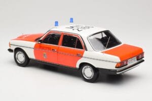 Mercedes 200 W123 Sanitka Biely Norev 1:18 183834 Kov – obrázok 6 z 8