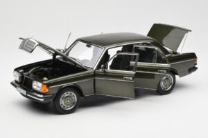 Mercedes 200 W123 Cypress Zelený Metalíza Edícia Dealer Norev 1:18 B66040654 Kov – obrázok 2 z 8