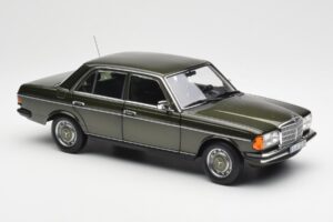 Mercedes 200 W123 Cypress Zelený Metalíza Edícia Dealer Norev 1:18 B66040654 Kov – obrázok 6 z 8