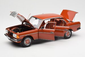Mercedes 200 W123 English Červený Edícia Dealer Norev 1:18 B66040653 Kov – obrázok 2 z 8