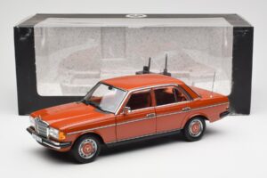 Mercedes 200 W123 English Červený Edícia Dealer Norev 1:18 B66040653 Kov – obrázok 8 z 8