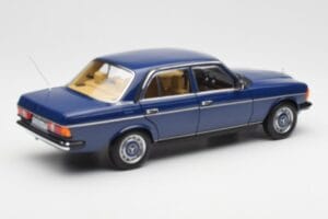 Mercedes 200 W123 Surf Modrý Norev 1:18 183710 Kov – obrázok 3 z 8