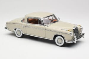 Mercedes 220 SE W128 Coupe Svetlo Šedý Sun Star 1:18 3568 Kov – obrázok 6 z 8