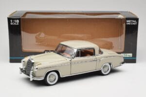 Mercedes 220 SE W128 Coupe Svetlo Šedý Sun Star 1:18 3568 Kov – obrázok 8 z 8