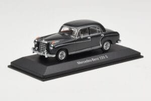 Mercedes 220S W180 Svetlosivý Minichamps 1:43 B66040534 Kov – obrázok 2 z 4