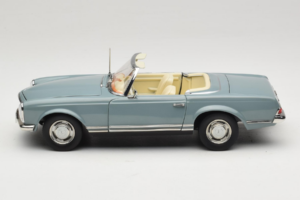 Mercedes 230 SL W113 Horizon Blue Norev 1:18 183992 Kov – obrázok 4 z 9