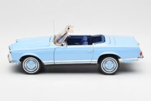Mercedes 230 SL W113 Pagoda Horizon Modrý Edícia Dealer Norev 1:18 B66040633 Kov – obrázok 6 z 10