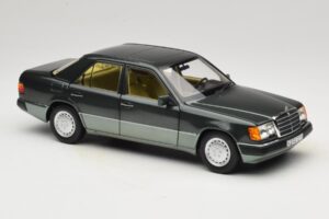 Mercedes 230E W124 Night Green Metallic Norev 1:18 183952 Kov – obrázok 6 z 8
