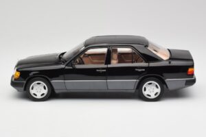 Mercedes 230E W124 AMG Wheels Čierny Limitovaná Edícia Norev 1:18 183950 Kov – obrázok 4 z 12