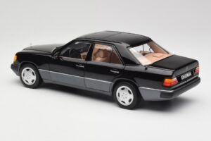 Mercedes 230E W124 AMG Wheels Čierny Limitovaná Edícia Norev 1:18 183950 Kov – obrázok 7 z 12