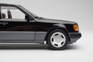 Mercedes 230E W124 AMG Wheels Čierny Limitovaná Edícia Norev 1:18 183950 Kov – obrázok 8 z 12