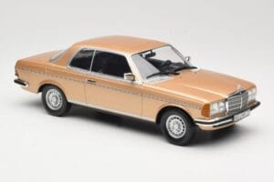 Mercedes 280 CE C123 Zlatý Norev 1:18 183587 Kov – obrázok 4 z 6