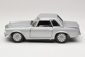 Mercedes 280 SL W113 Berlina Strieborný Techno Giodi 1:18 F14051030 Kov – obrázok 4 z 8