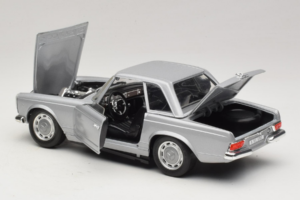 Mercedes 280 SL W113 Berlina Strieborný Techno Giodi 1:18 F14051030 Kov – obrázok 5 z 8