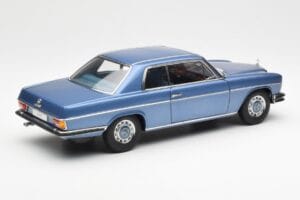 Mercedes 280C/8 W114 Coupe Modrý Metallic AUTOart 1:18 76187 Kov – obrázok 3 z 8