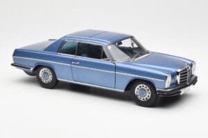 Mercedes 280C/8 W114 Coupe Modrý Metallic AUTOart 1:18 76187 Kov – obrázok 6 z 8