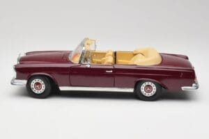 Mercedes 280SE W108 Bordeaux Červený Maisto 1:18 31811 Kov – obrázok 4 z 8